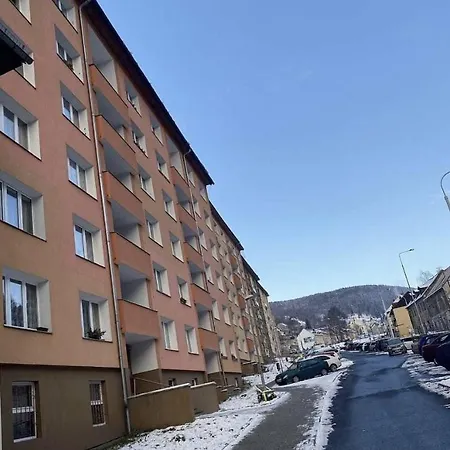 Apartman شقة